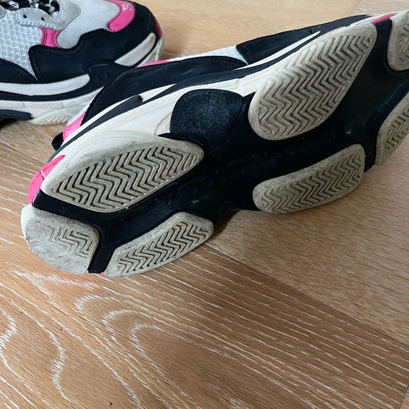 BALENCIAGA Triple S Sneakers - Picture 5 of 5